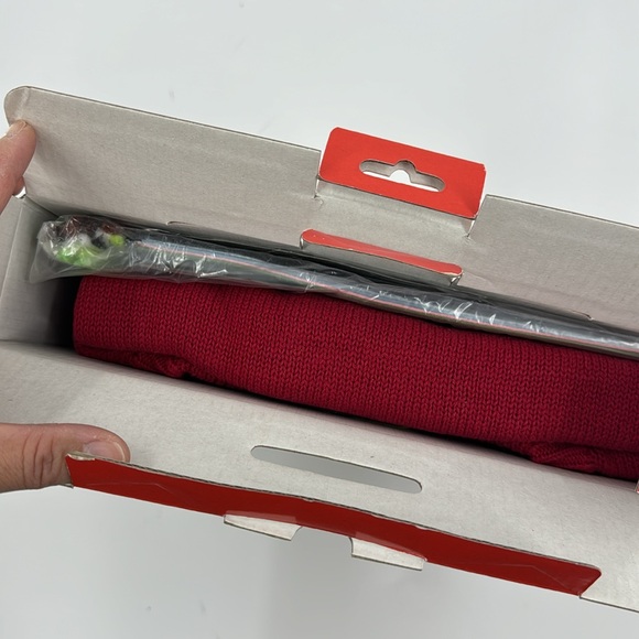 UGLY CHRISTMAS SWEATER KIT Women’s Red New in Box Size XL - Picture 7 of 12